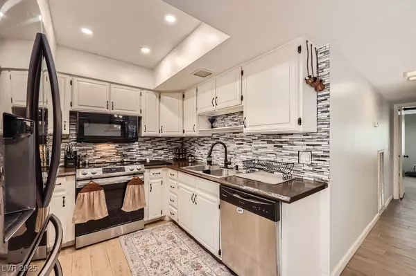 Las Vegas, NV 89121,2748 Heritage CIR