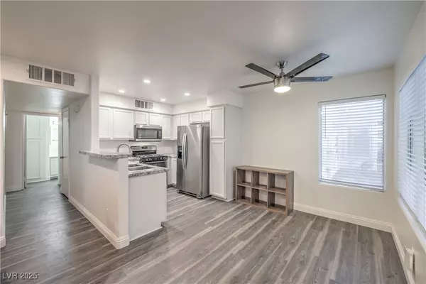 Las Vegas, NV 89120,3058 Tarpon DR #103