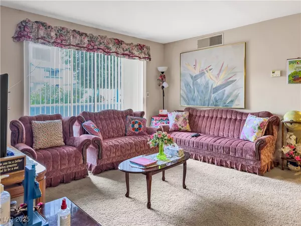 Las Vegas, NV 89119,1455 E Katie AVE #K14