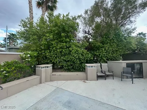 Las Vegas, NV 89139,8175 Arville ST #61