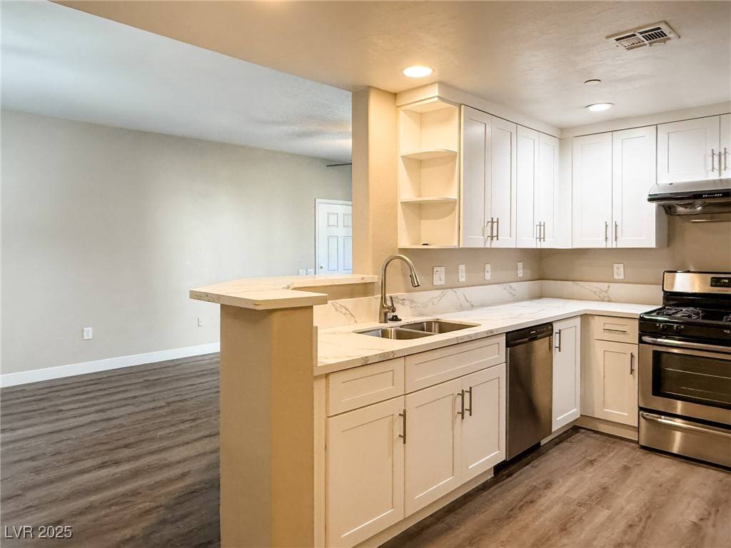 Las Vegas, NV 89117,8324 W Charleston BLVD #1036