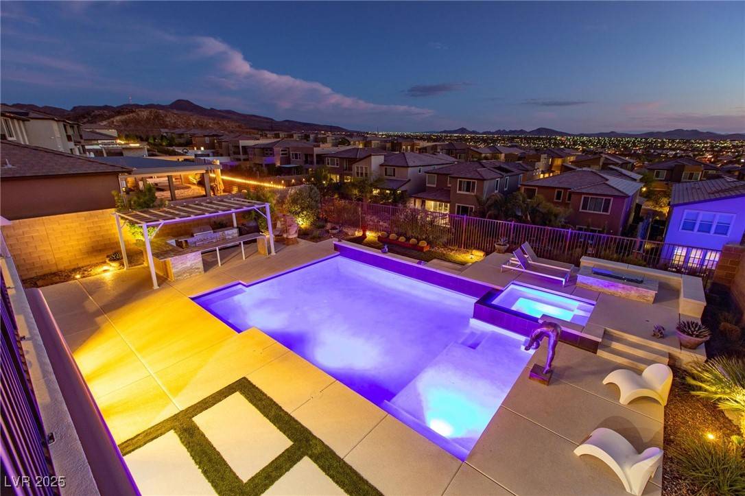 2153 King Crest CT, Henderson, NV 89052