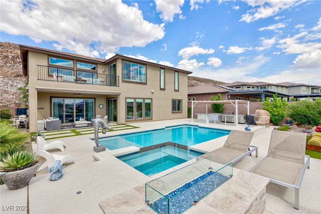 Henderson, NV 89052,2153 King Crest CT