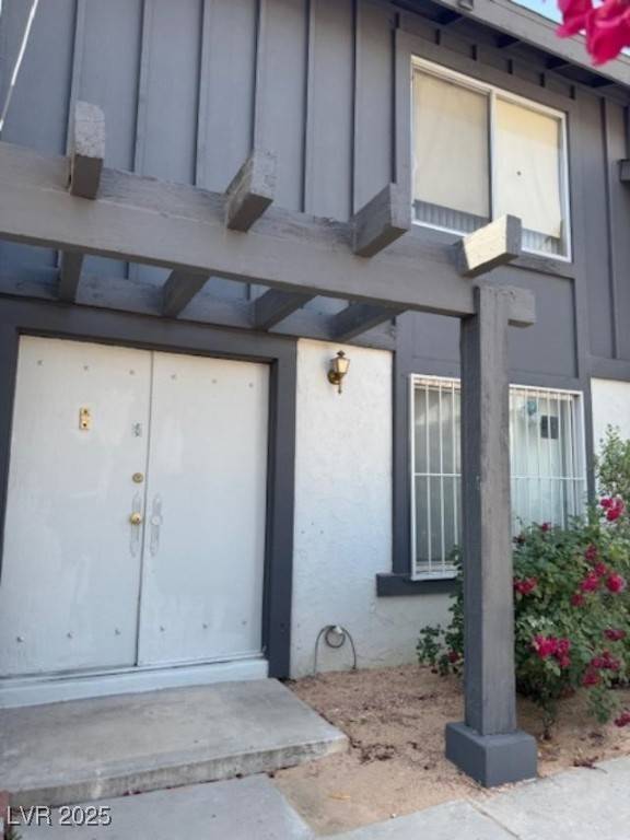 Las Vegas, NV 89102,4016 Edgeford PL