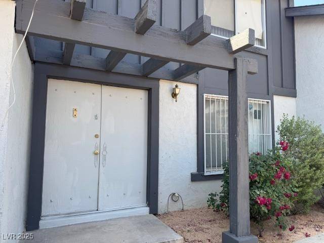 Las Vegas, NV 89102,4016 Edgeford PL