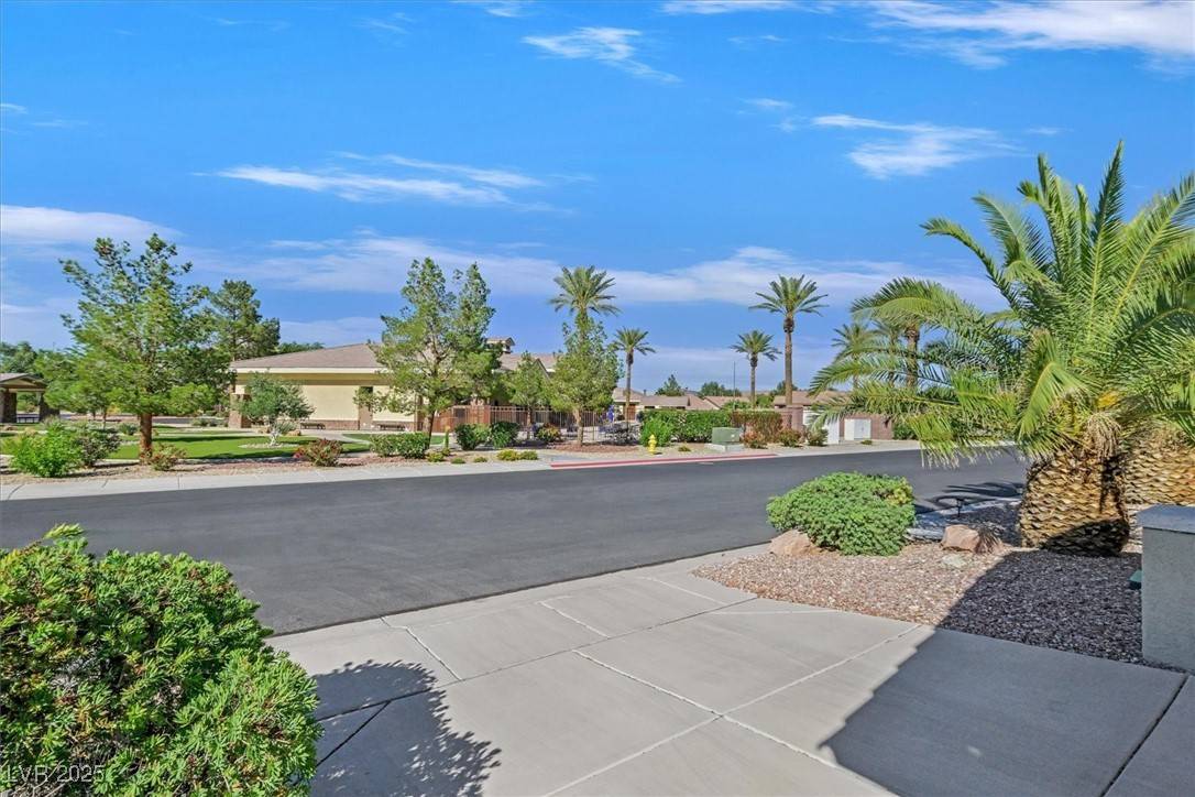 Las Vegas, NV 89122,6001 FALCONER AVE