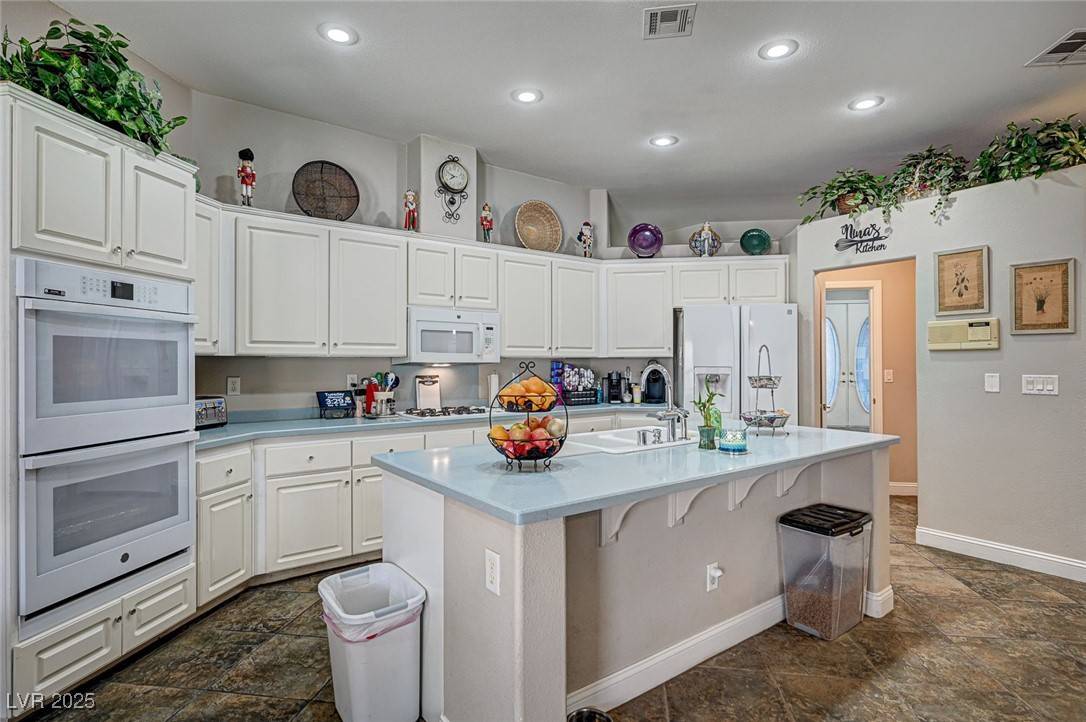 Las Vegas, NV 89117,2939 Crown Bluffs CT