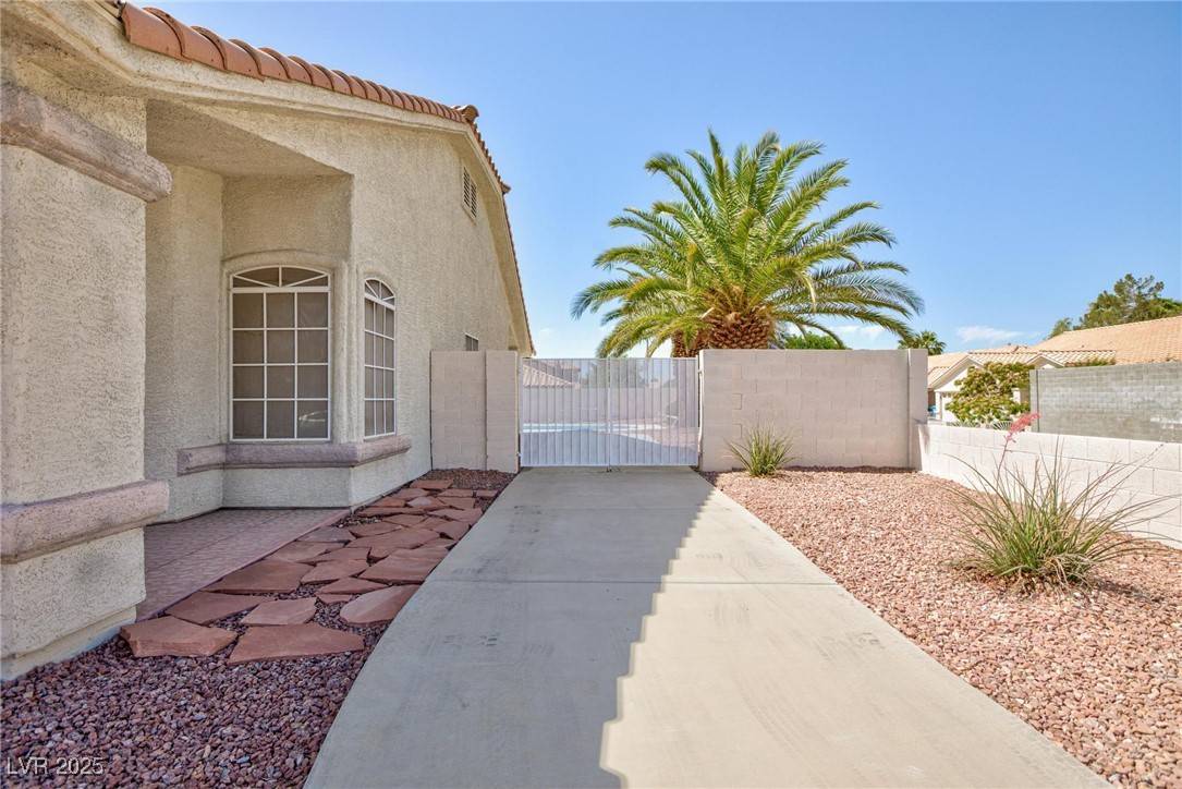 Las Vegas, NV 89147,9091 W Viking RD