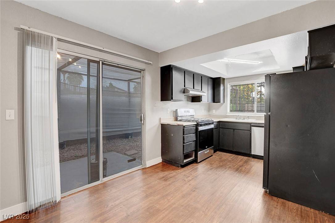 Las Vegas, NV 89119,4339 Spencer ST #15