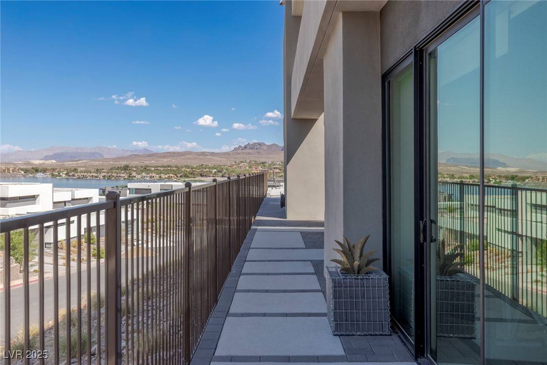 Henderson, NV 89011,53 Falling Ridge LN