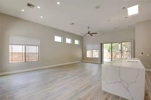 Henderson, NV 89052,4 Chatmoss RD