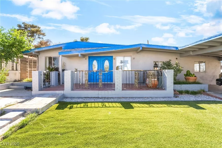 1708 Weeping Willow LN, Las Vegas, NV 89104