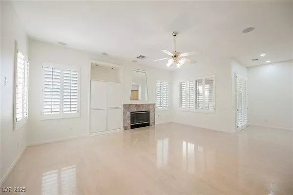 Las Vegas, NV 89144,1100 Cypress Ridge LN