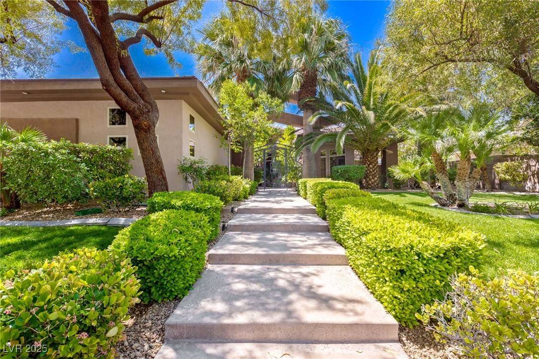9713 Highridge DR, Las Vegas, NV 89134