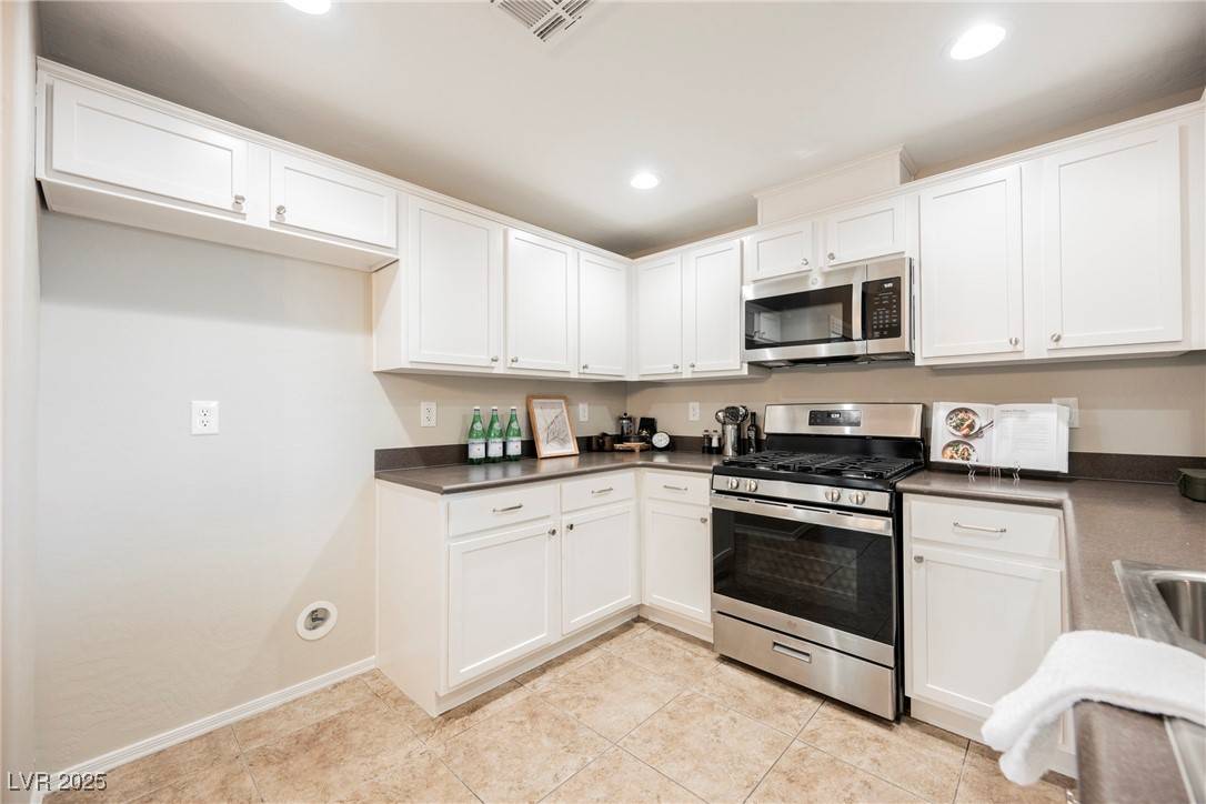 6868 Sky Pointe DR #1112, Las Vegas, NV 89131