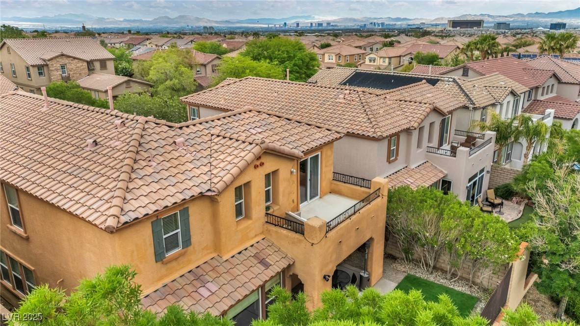 Las Vegas, NV 89138,617 Apricot Rose PL