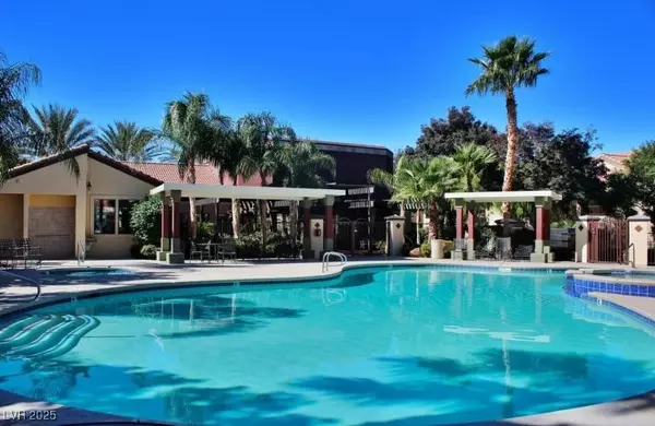Henderson, NV 89052,950 Seven Hills DR #114
