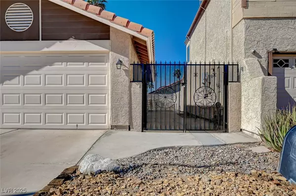 Las Vegas, NV 89102,2704 Miraflores AVE