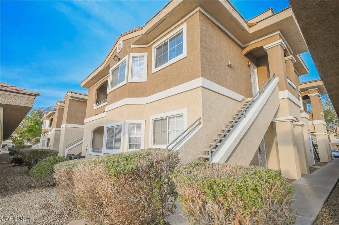 Henderson, NV 89011,833 Aspen Peak LOOP #2216
