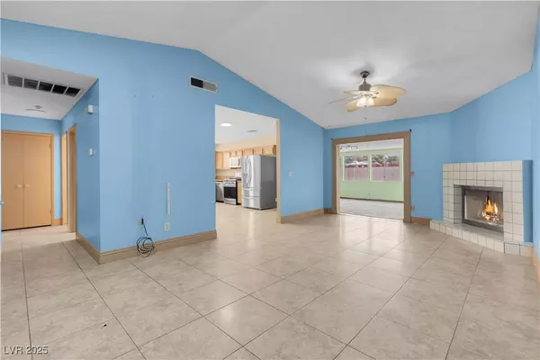 Las Vegas, NV 89123,8024 Hackberry DR
