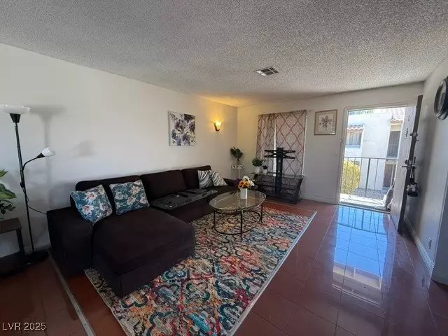 Las Vegas, NV 89102,4510 Sparky DR #C