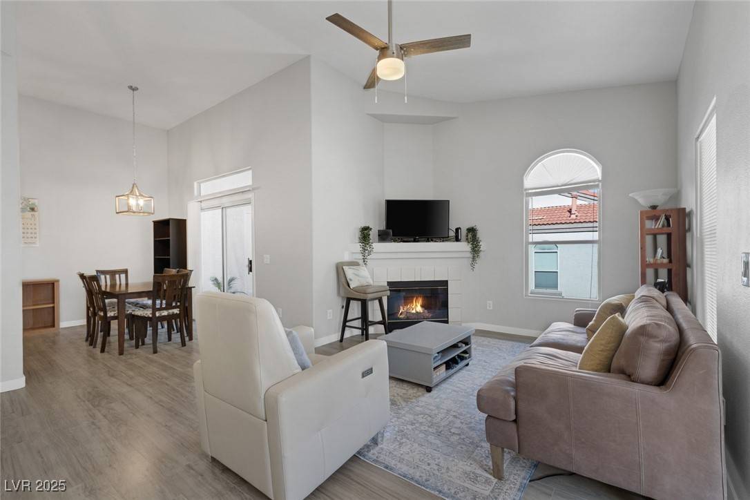 Henderson, NV 89052,700 Carnegie ST #2621