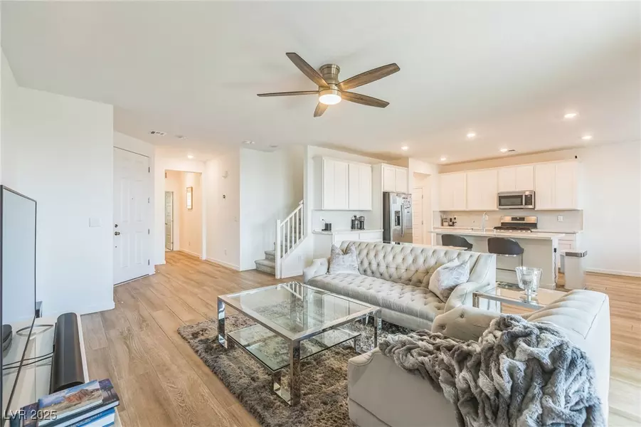 2935 Gaffer Film ST, Las Vegas, NV 89156