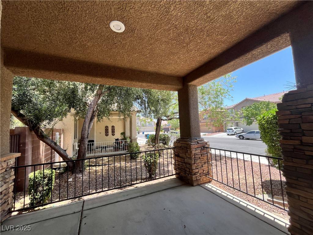 North Las Vegas, NV 89084,2112 Merganser CT