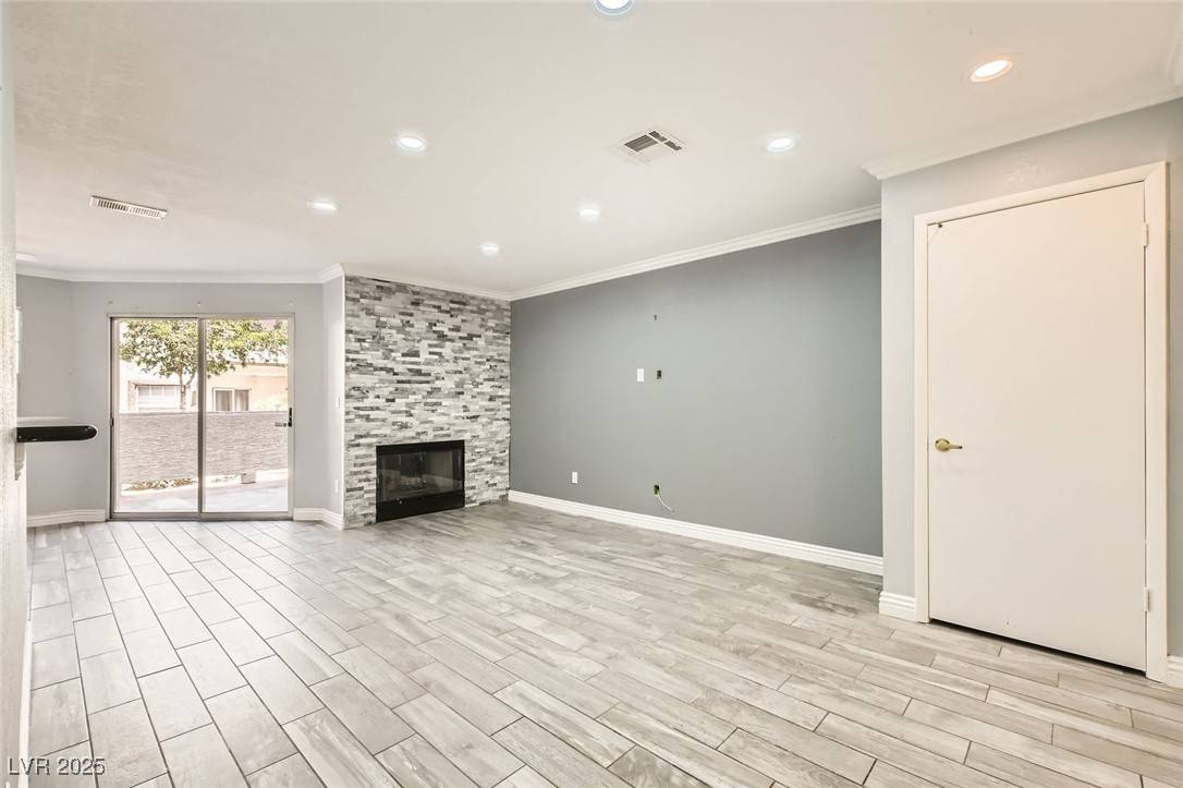 Las Vegas, NV 89128,3150 Soft Breezes DR #1050
