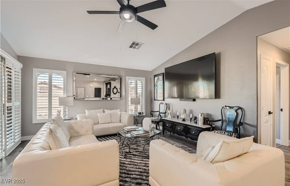 Las Vegas, NV 89149,7250 Diamond Canyon LN #204