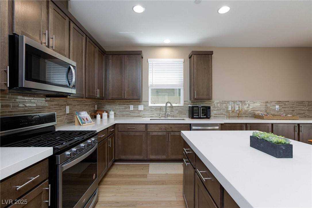 Las Vegas, NV 89166,8873 Howell ST