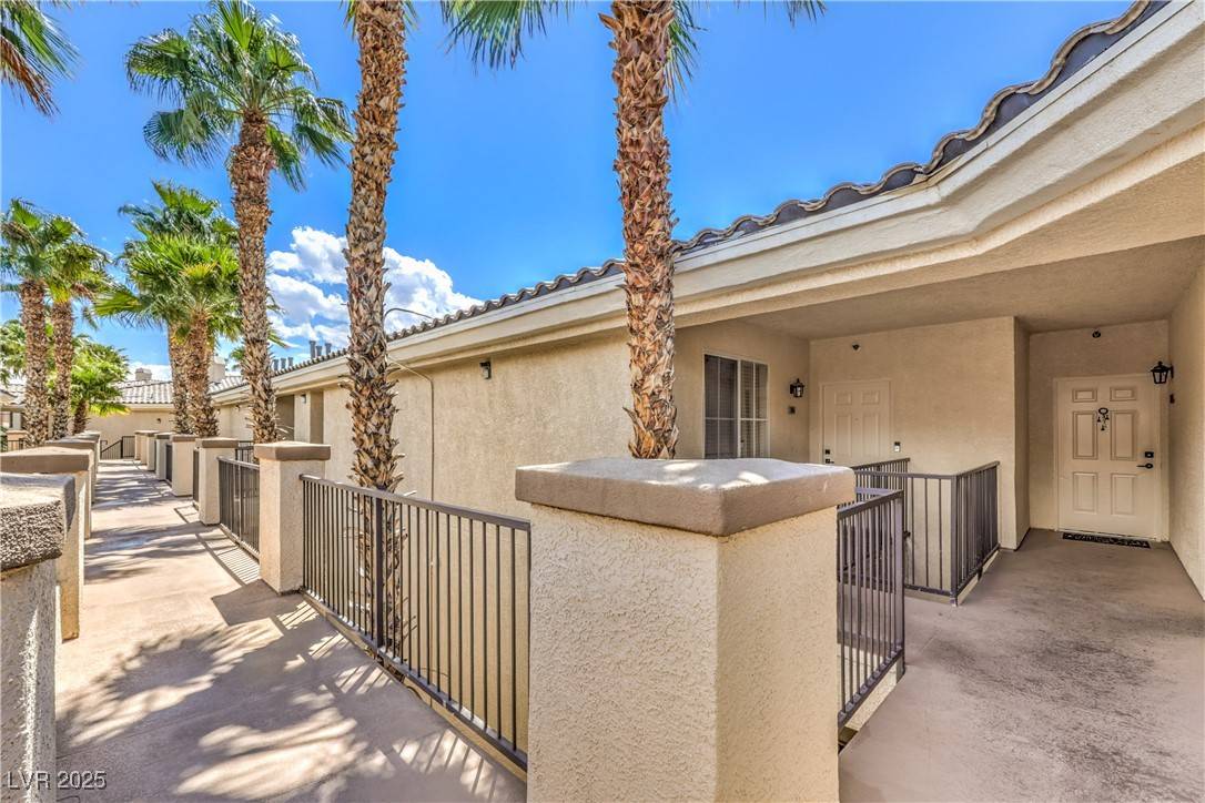 Las Vegas, NV 89113,7163 S Durango DR #306