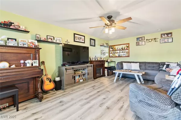 Henderson, NV 89015,7 Sturm ST