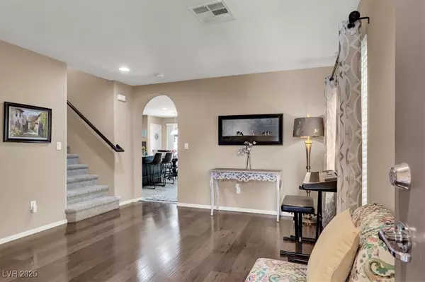 Las Vegas, NV 89166,10230 Danskin DR