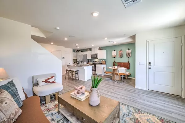 North Las Vegas, NV 89081,6105 Aster Garden ST #160