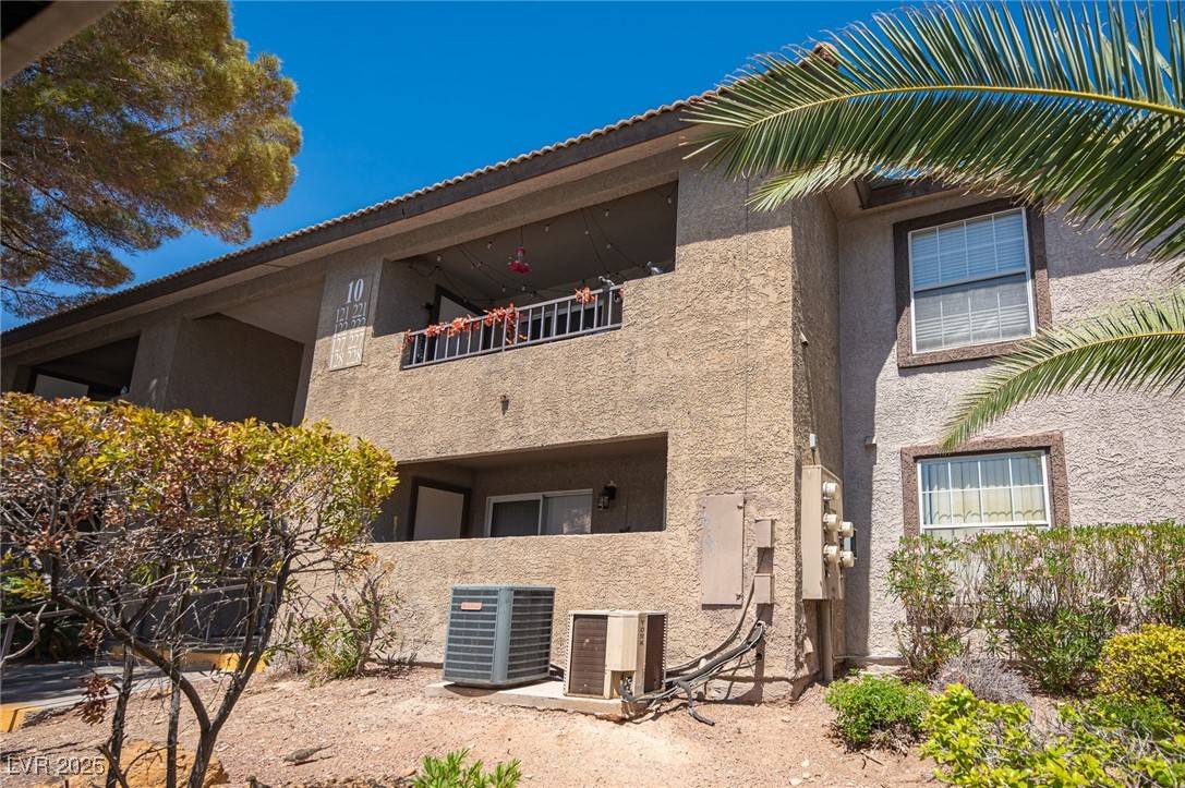 Las Vegas, NV 89117,2606 S Durango DR #122