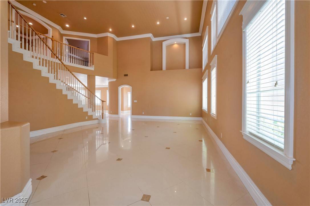 Las Vegas, NV 89147,9923 Sierra Canyon WAY