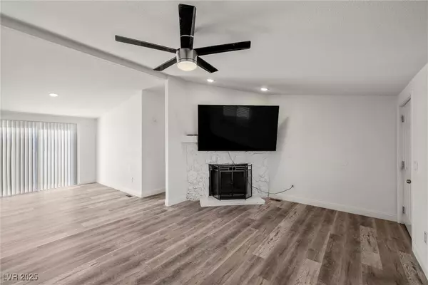Pahrump, NV 89048,1621 Windy LN