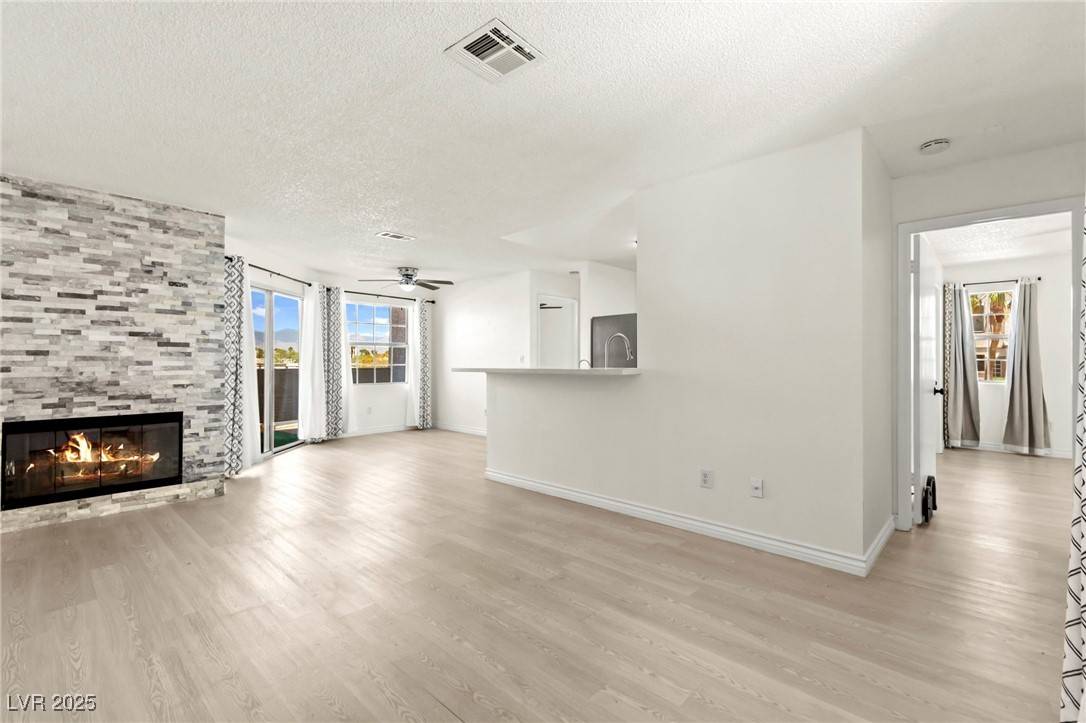 Las Vegas, NV 89128,3150 Soft Breezes DR #1037
