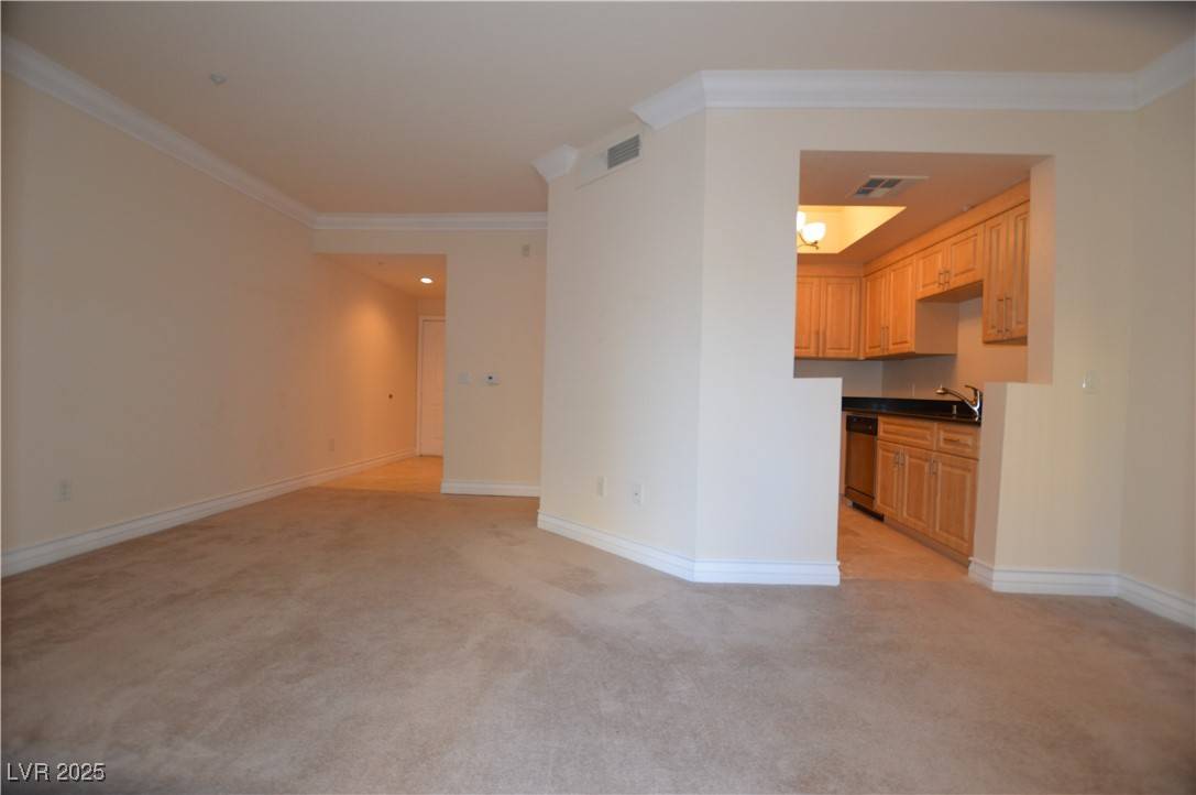 260 Flamingo RD #102, Las Vegas, NV 89169