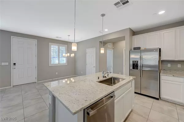 Las Vegas, NV 89178,8562 Insignia AVE #102