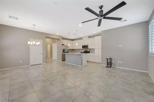 Las Vegas, NV 89178,8562 Insignia AVE #102