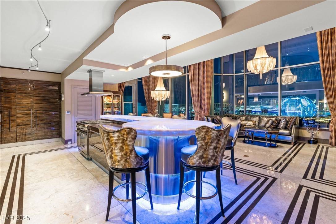 Las Vegas, NV 89109,360 E Desert Inn RD #1901