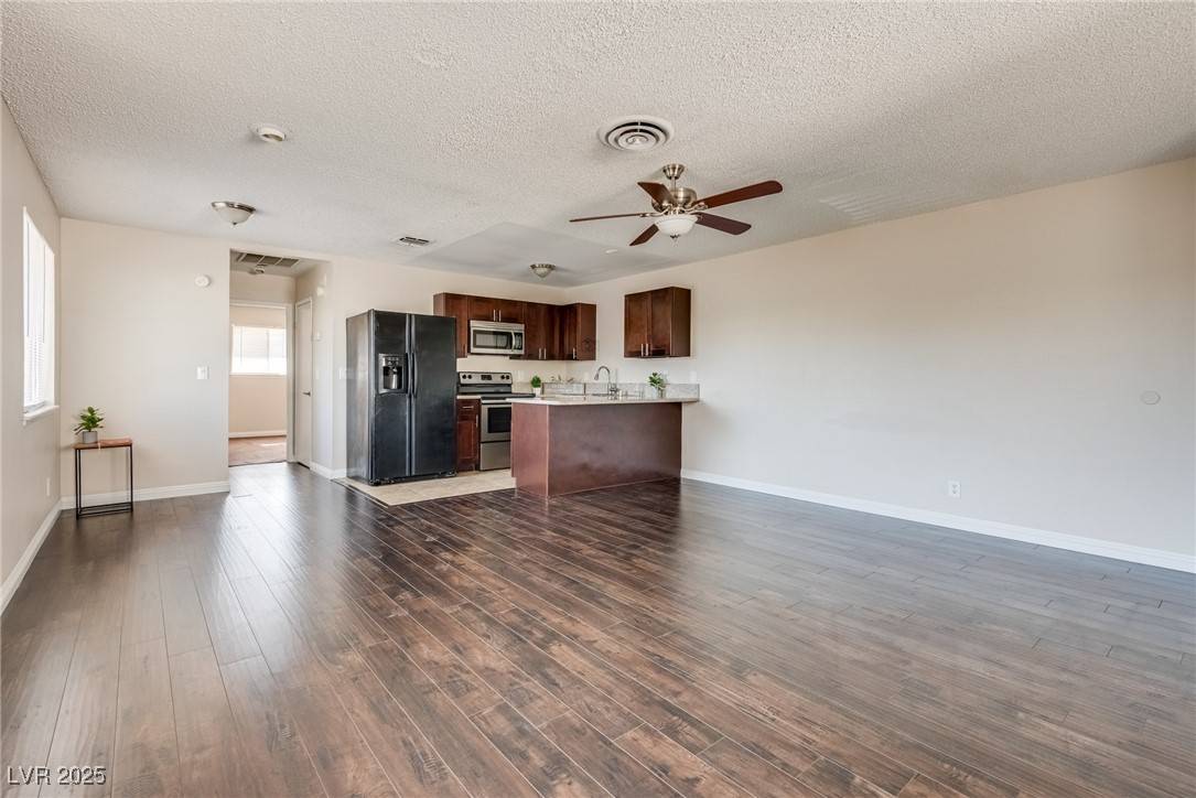 Las Vegas, NV 89119,1309 Dorothy AVE #4