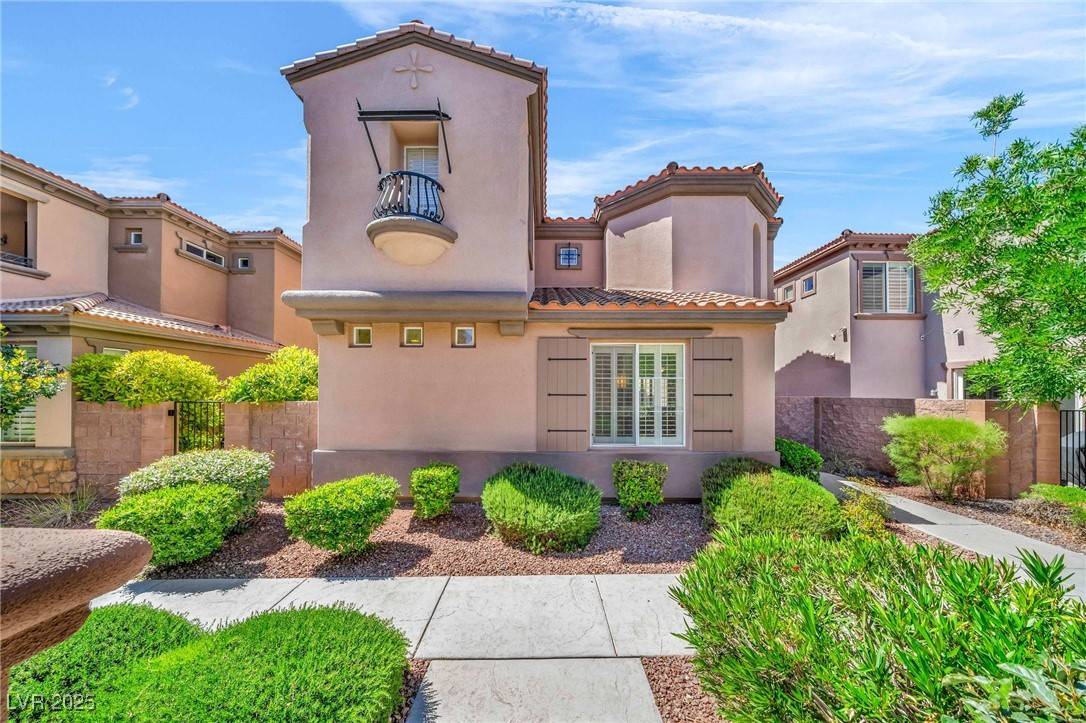 2432 Granada Bluff CT,  Las Vegas,  NV 89135