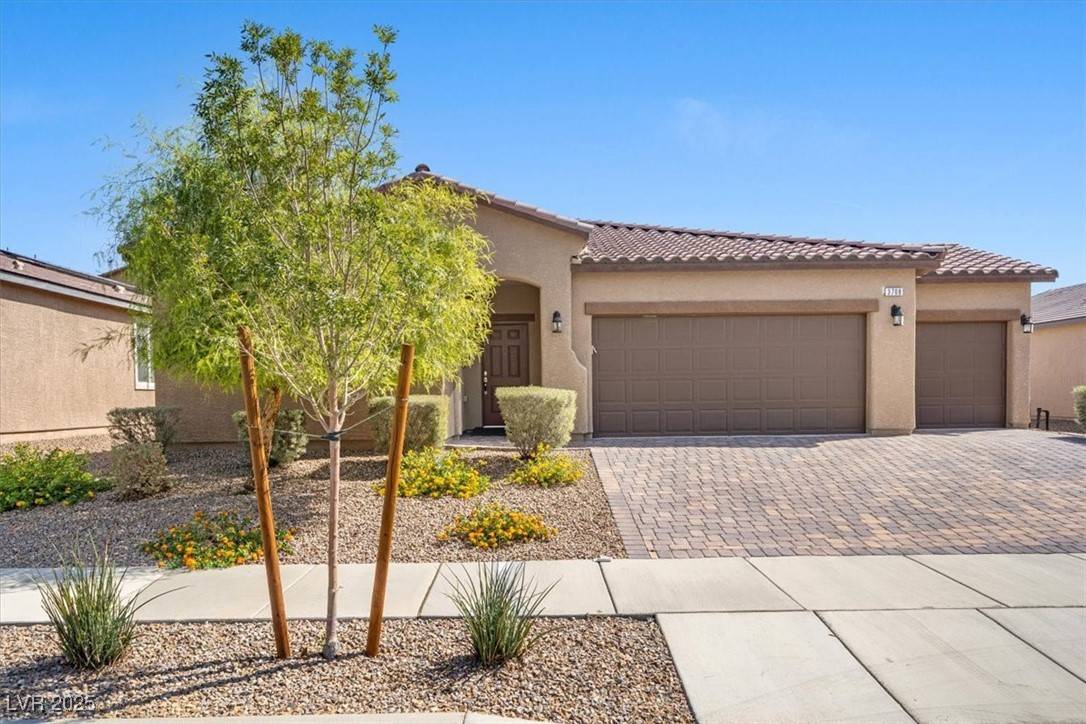 3708 Fuselier DR, North Las Vegas, NV 89032