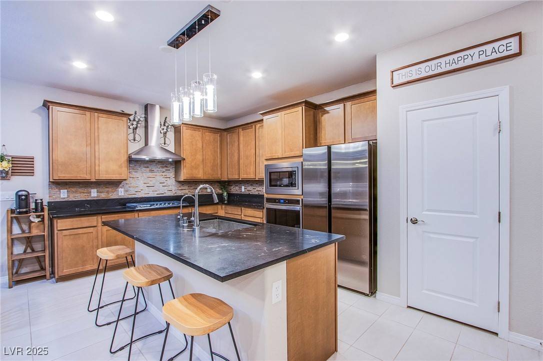 Las Vegas, NV 89113,8021 Adelaide Hills ST
