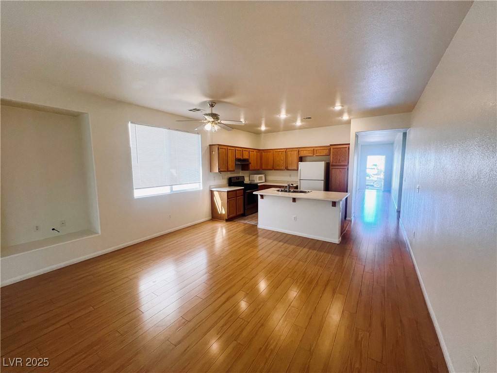 Las Vegas, NV 89129,9401 W Gilmore AVE