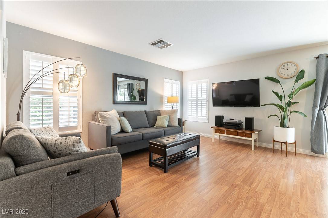 Las Vegas, NV 89183,10254 Martinsburg CT
