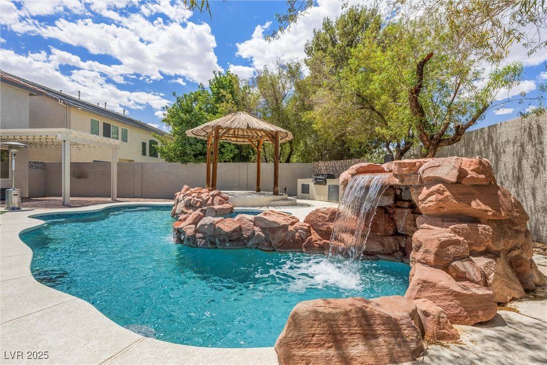 Las Vegas, NV 89183,358 Whispering Tree AVE